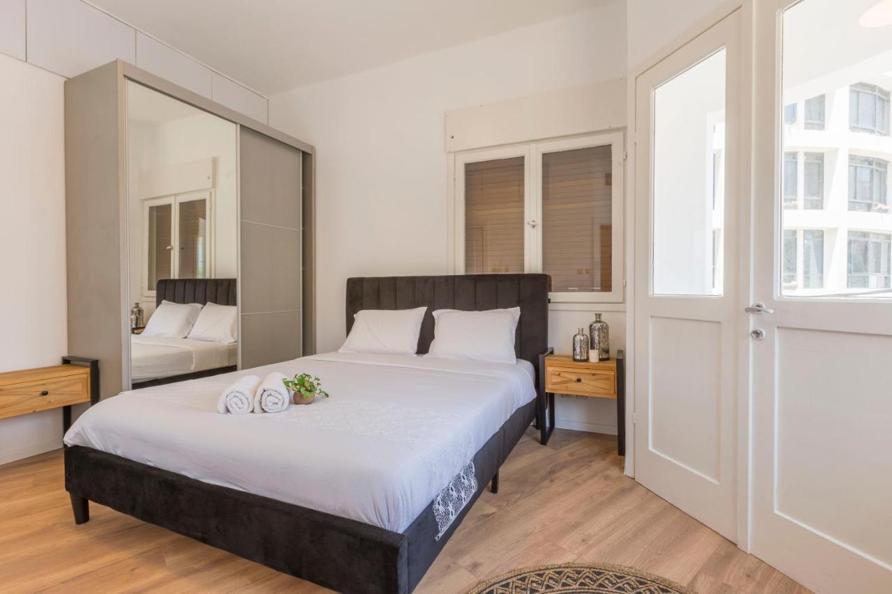 1B Patio Beach House Premium Location W/2 Balcony Tel Aviv-Jaffa Exterior foto